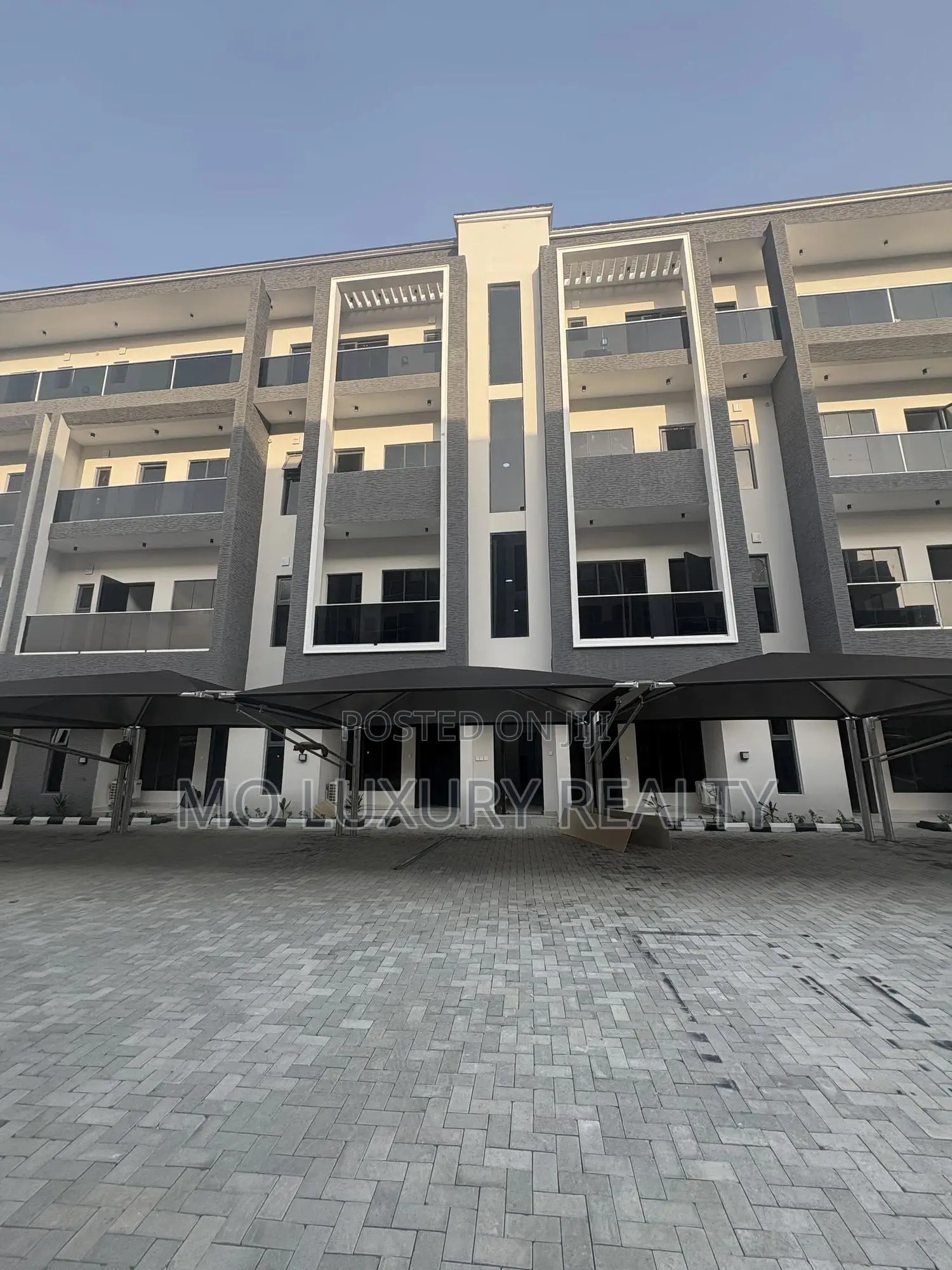 4bdrm Apartment in Victoria Island for rent