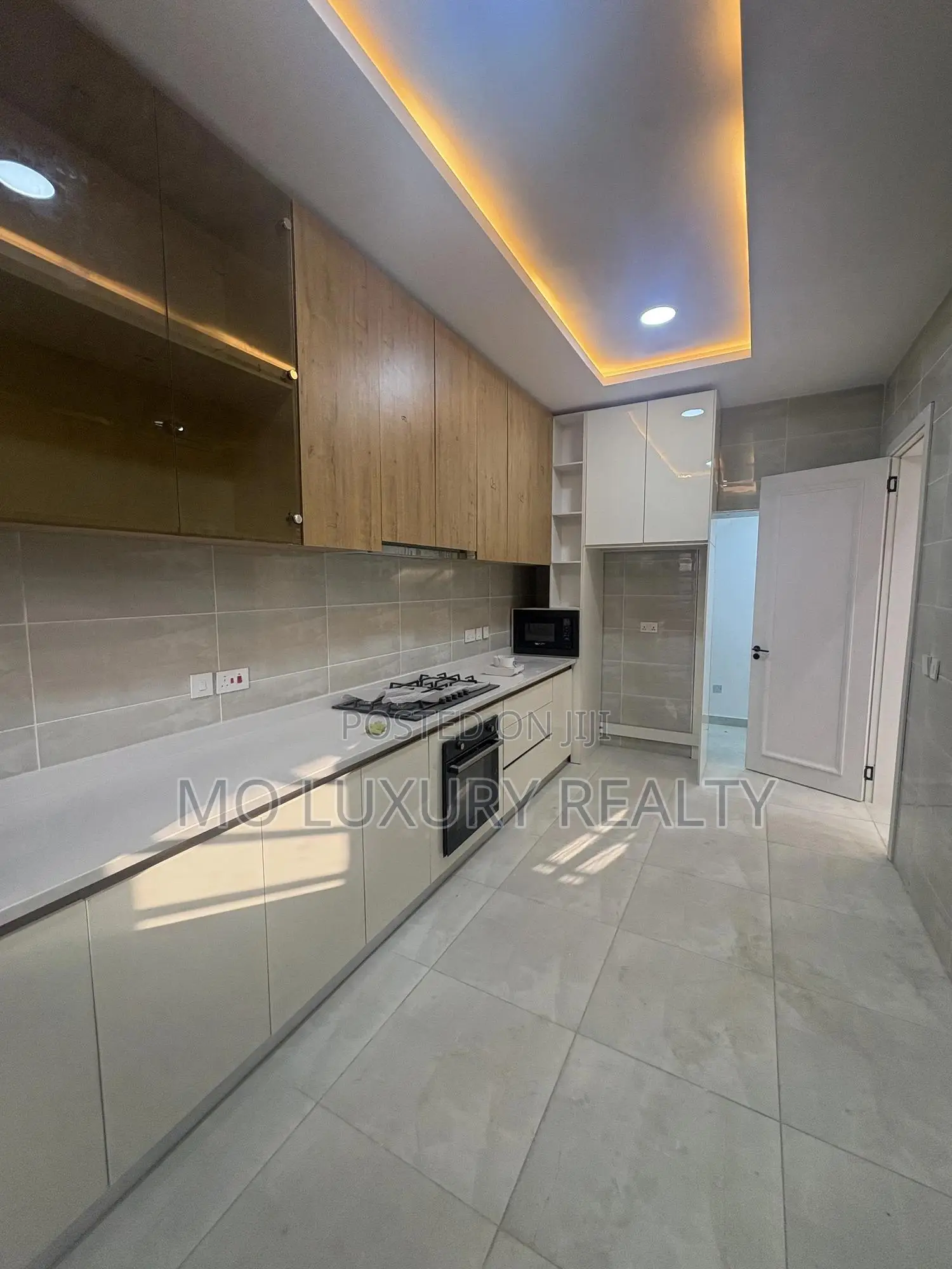 4bdrm Apartment in Victoria Island for rent