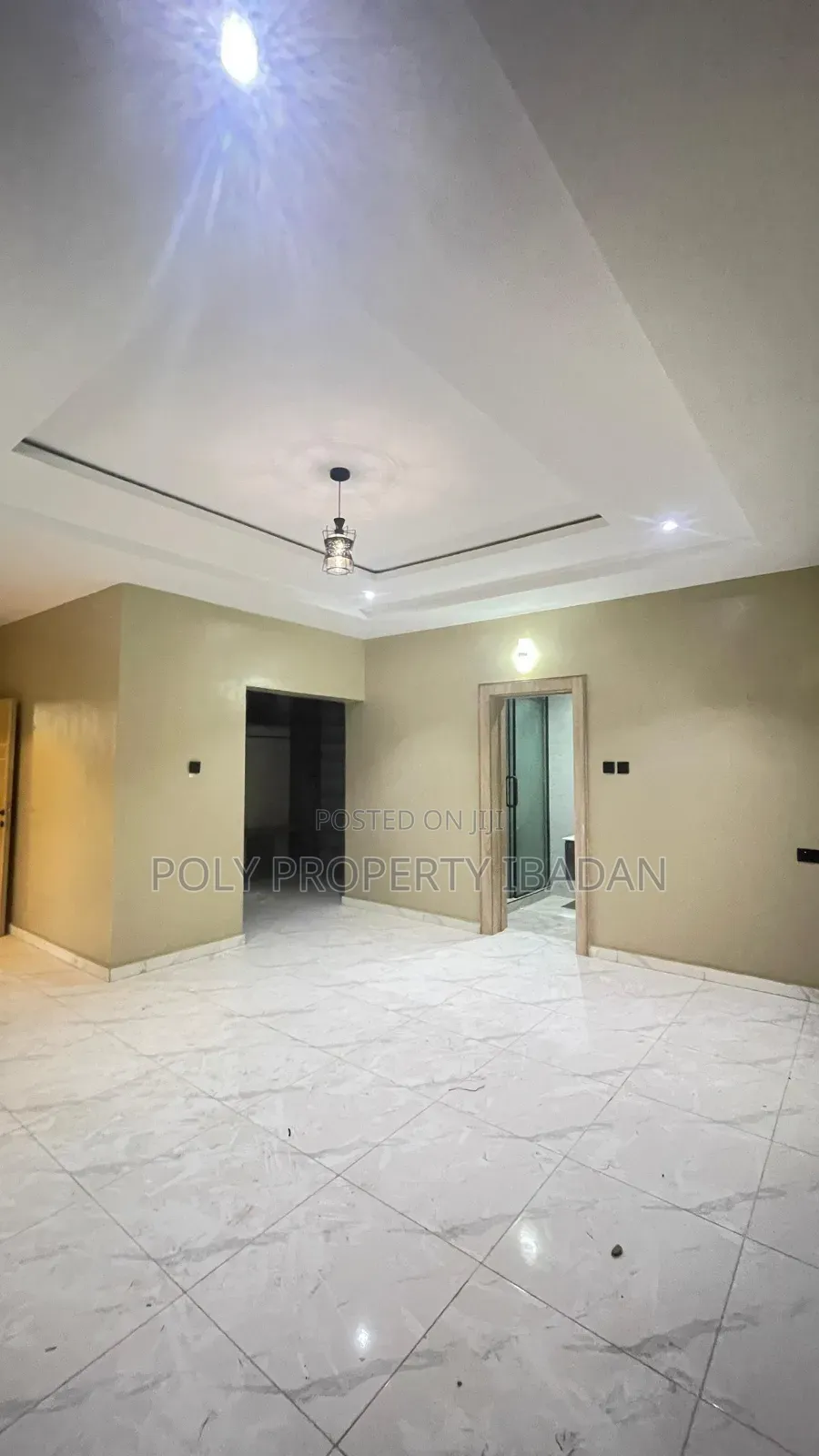 5bdrm Penthouse in Engr Lere Adigun Gra, Basorun for rent