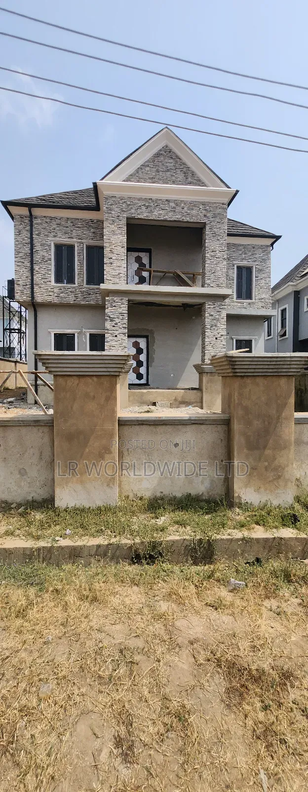 5bdrm Duplex in Lugbe District for sale