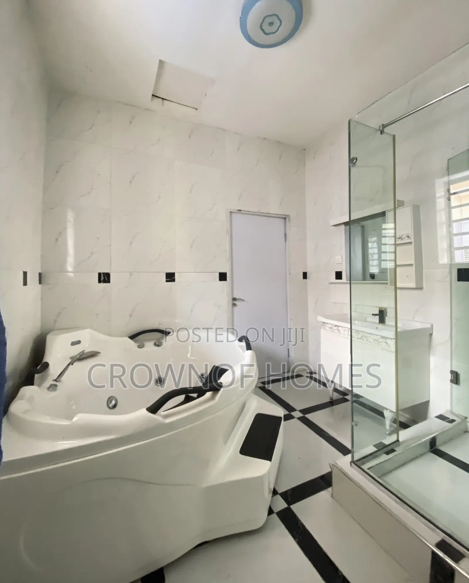 4bdrm House in Ikota for sale