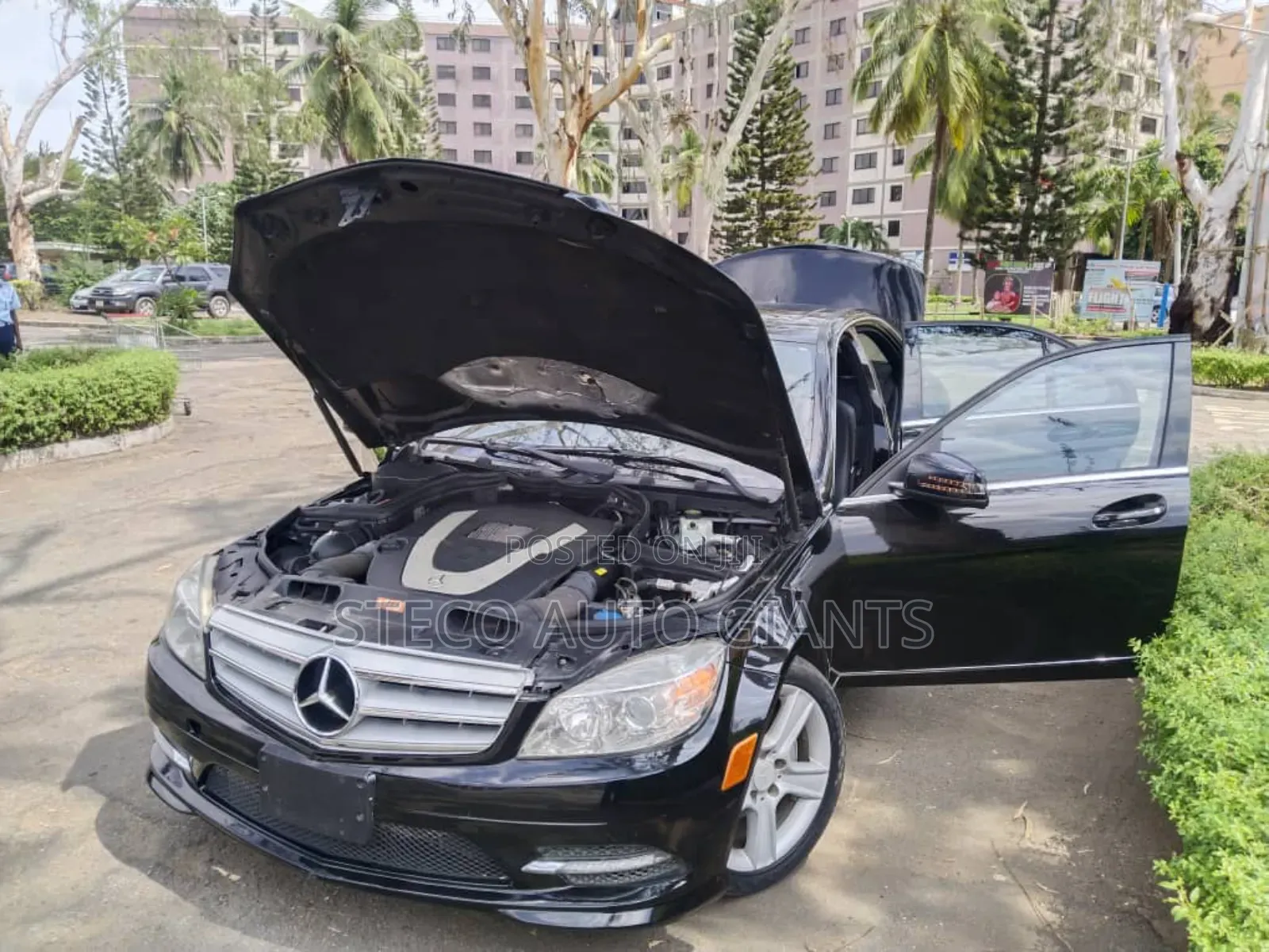 Mercedes-Benz C300 2012 Black