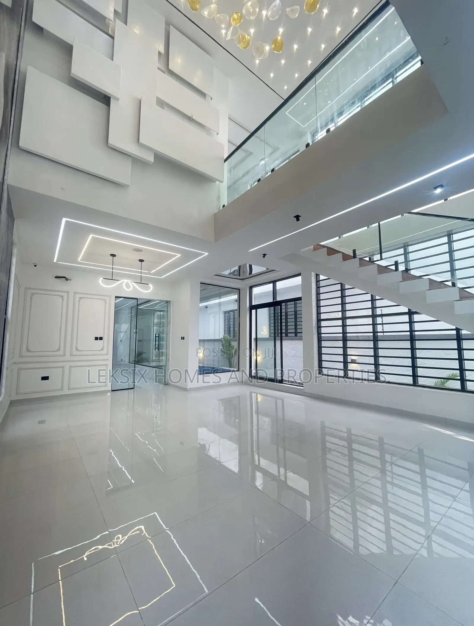 5bdrm Duplex in A Well Secured, Chevron for sale