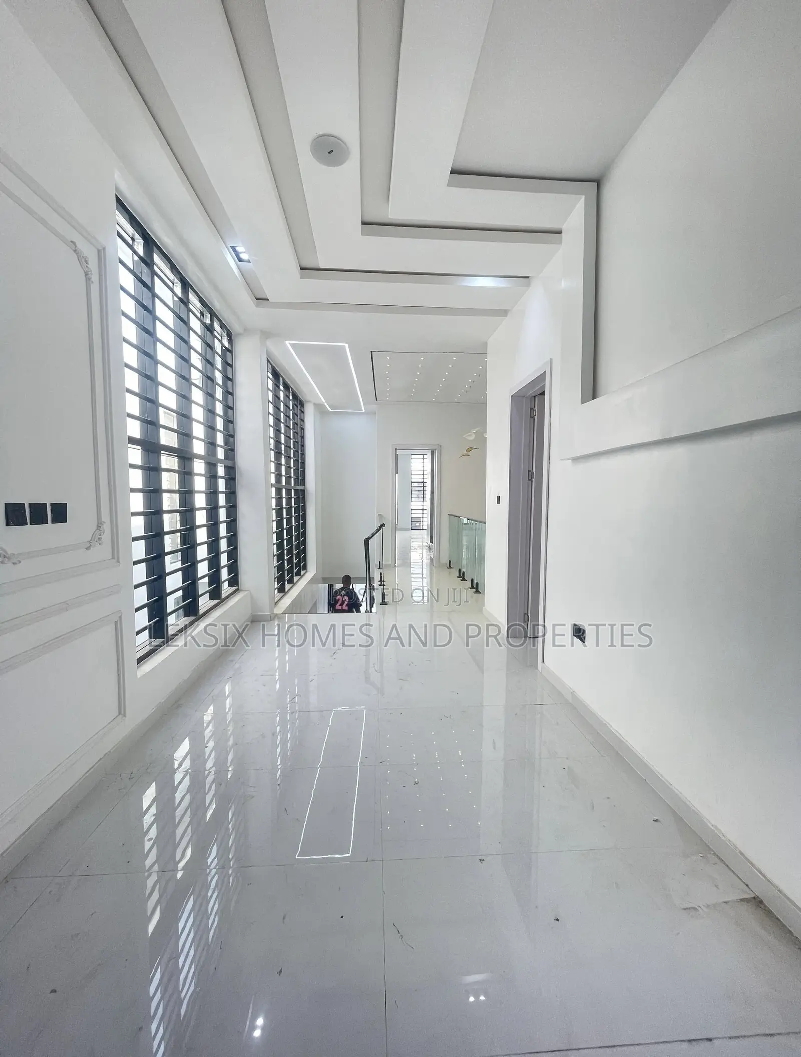 5bdrm Duplex in A Well Secured, Chevron for sale