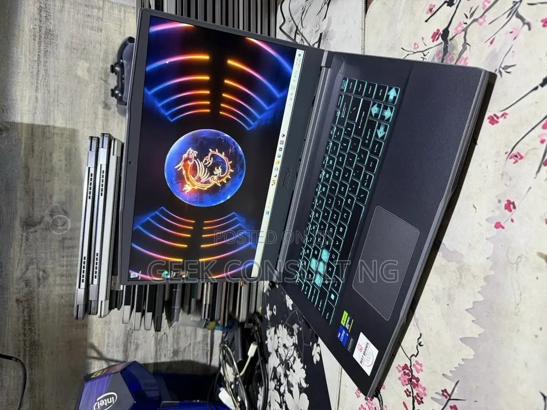 Laptop MSI 16GB Intel Core i5 SSD 512GB