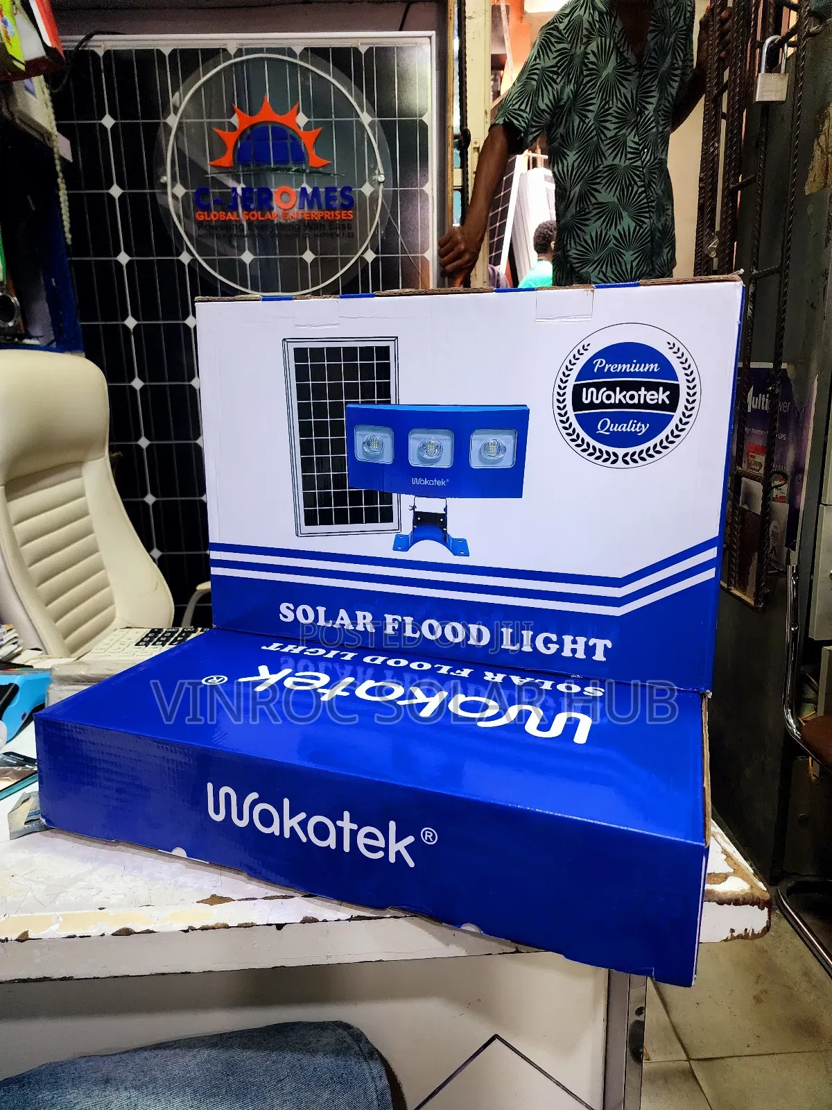 300w Wakatek Solar Floodlight