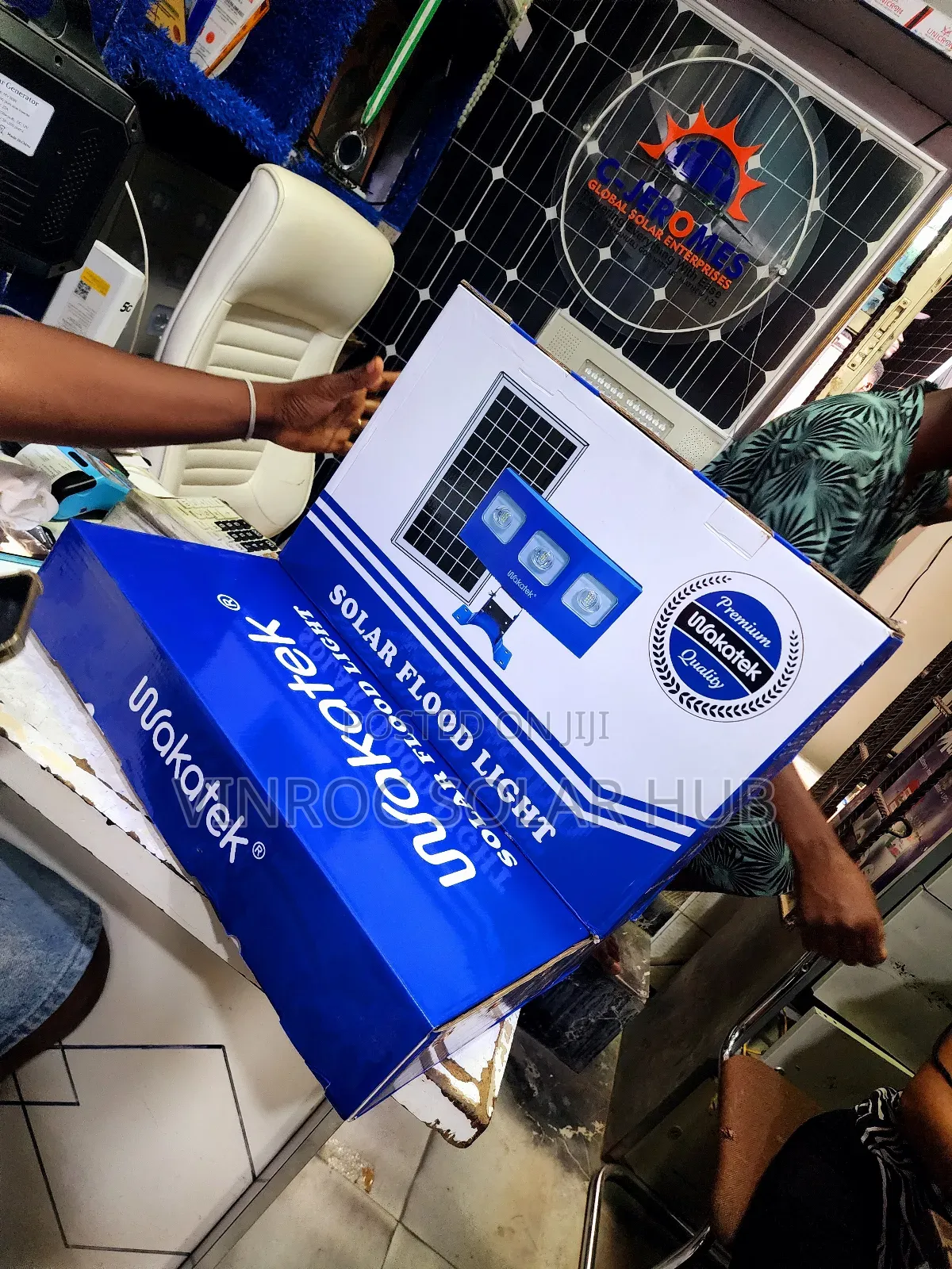 300w Wakatek Solar Floodlight