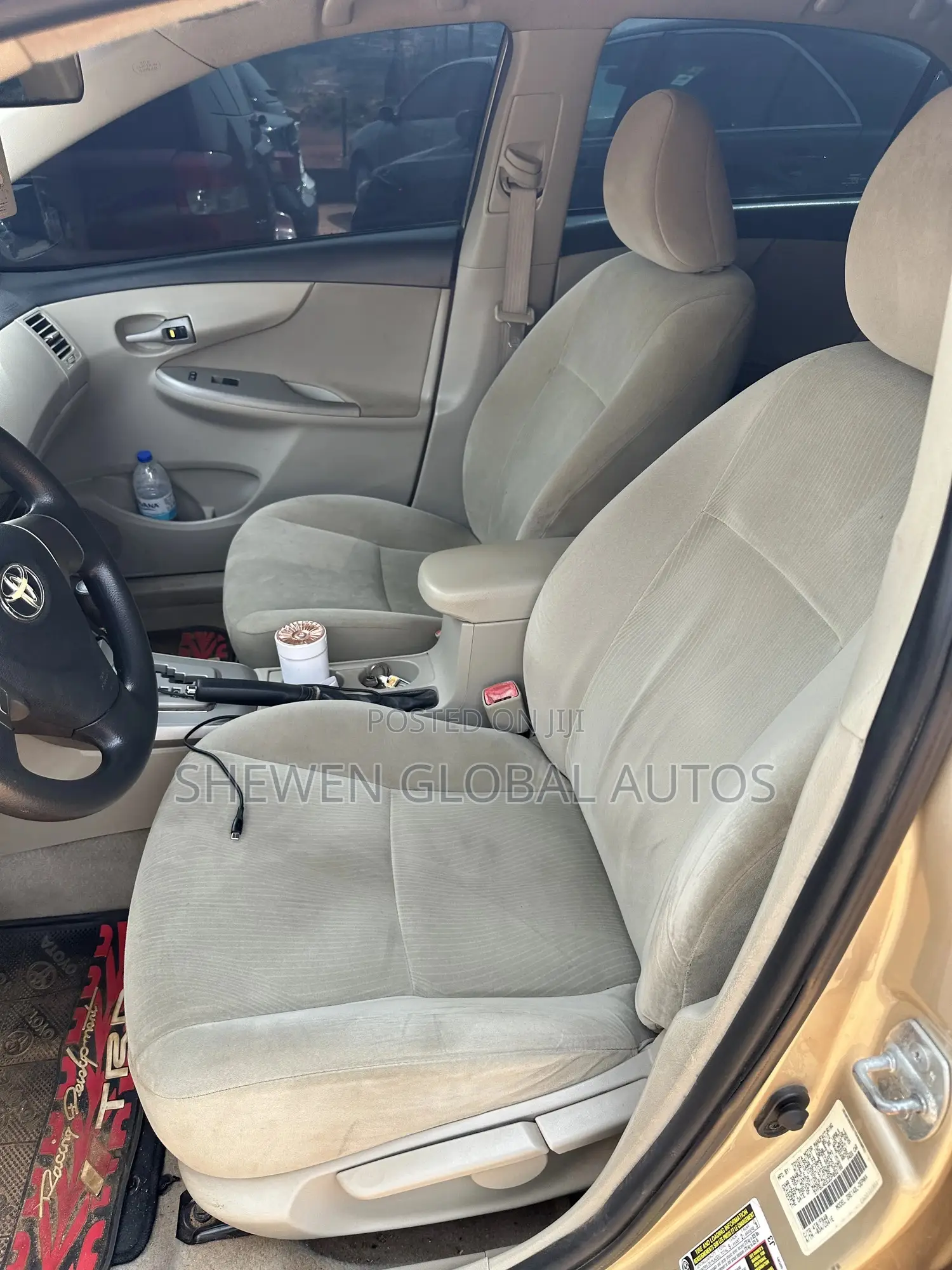 Toyota Corolla 2013 Gold