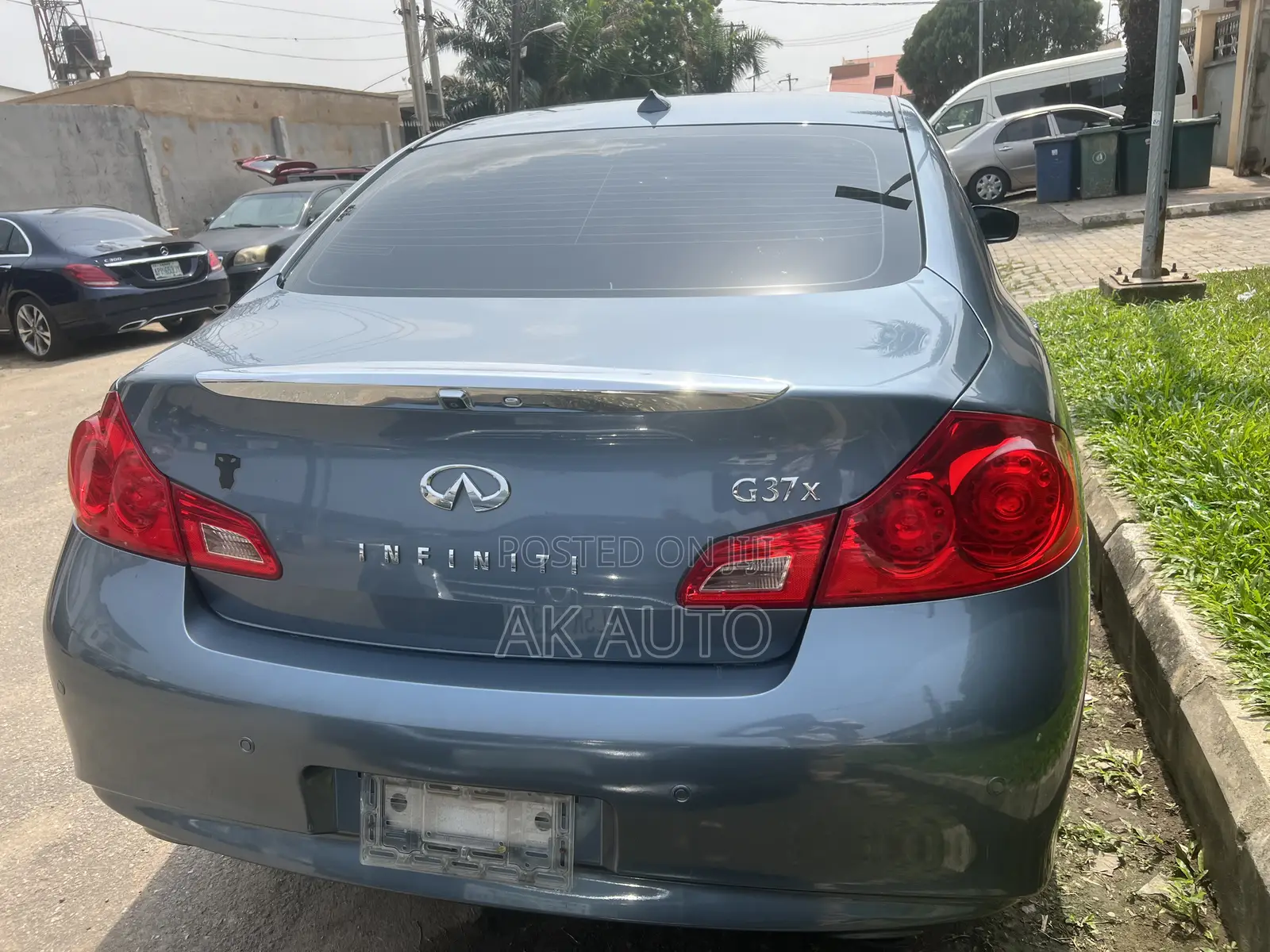 Infiniti G 2010 Blue