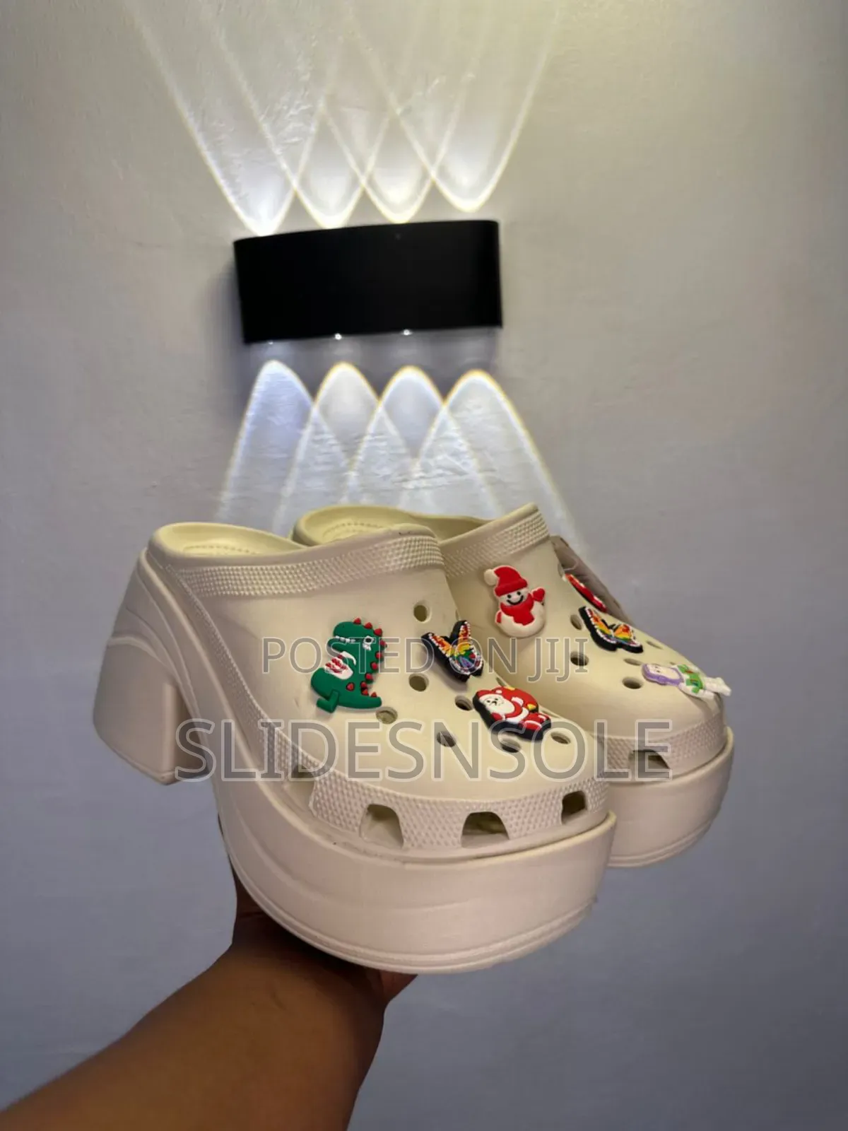 Crocs Siren Clog – Soft Durable Shoes