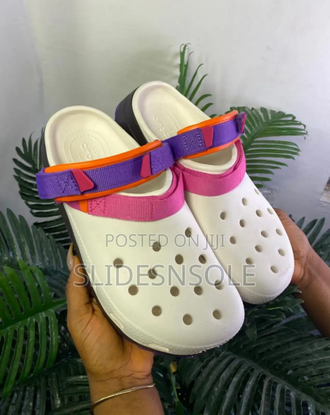Crocs Classic Hiker – Durable Comfortable Outdoor Shoes