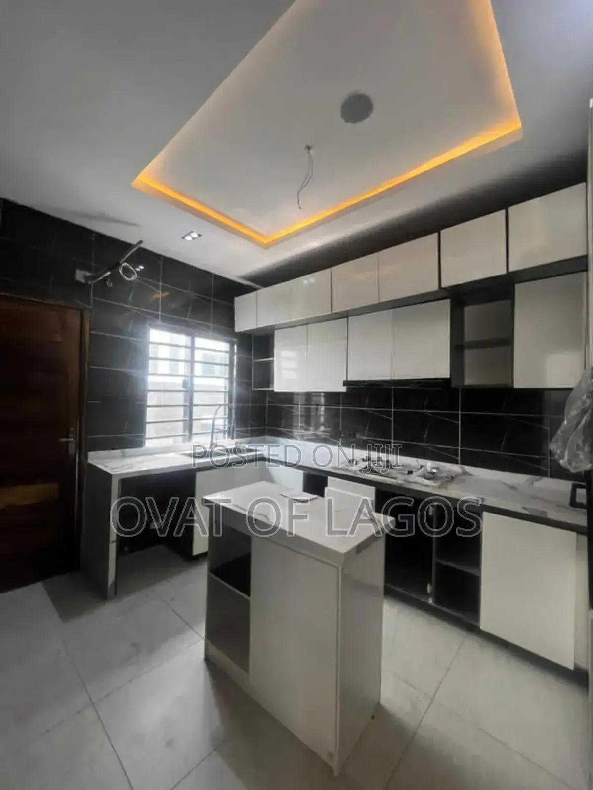 4bdrm Duplex in Orchid Road, Lekki for sale