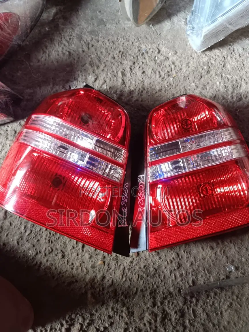Back Light Toyota Highlander 2003-2004
