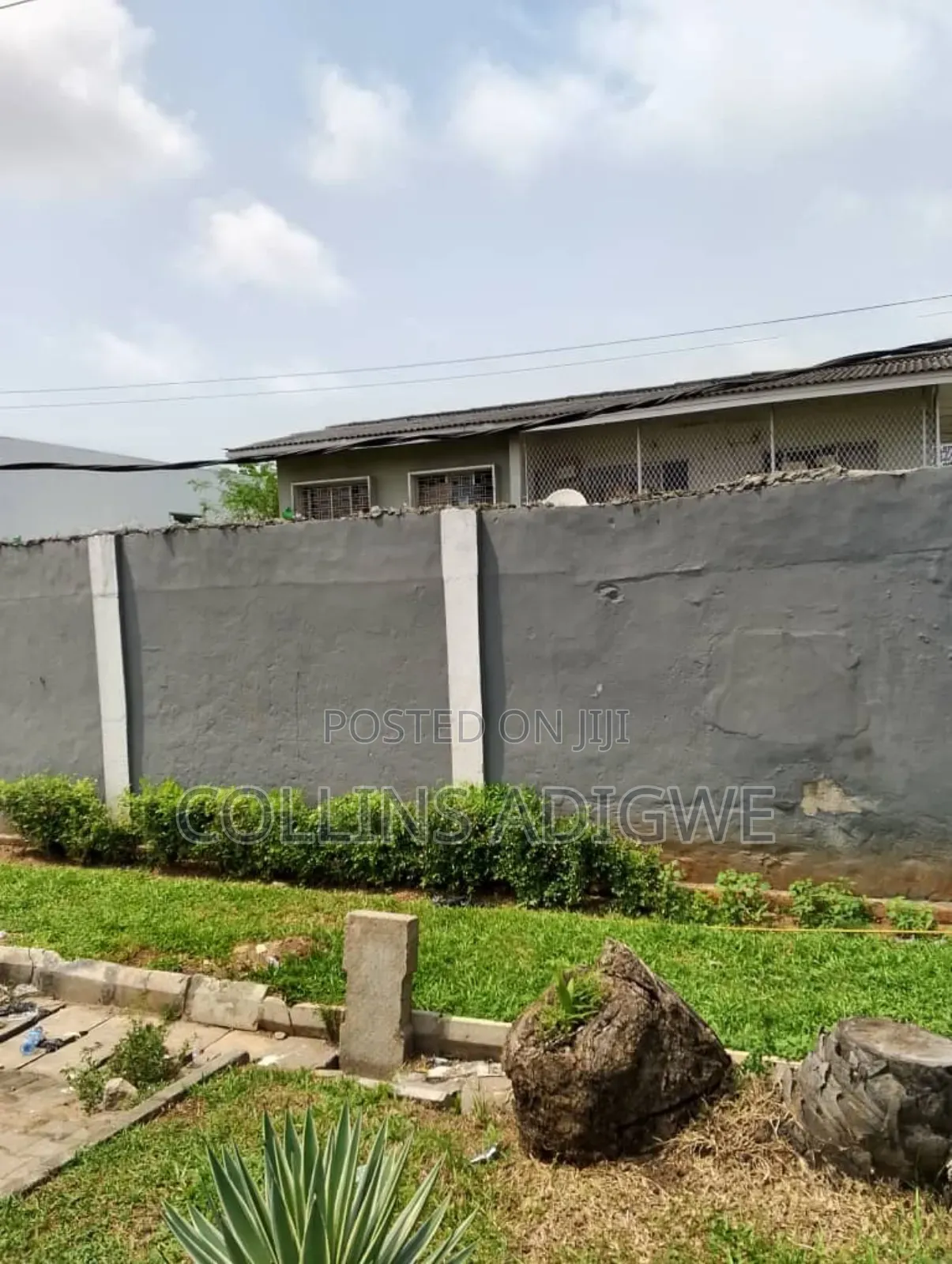 1470 SQM Land in Vi