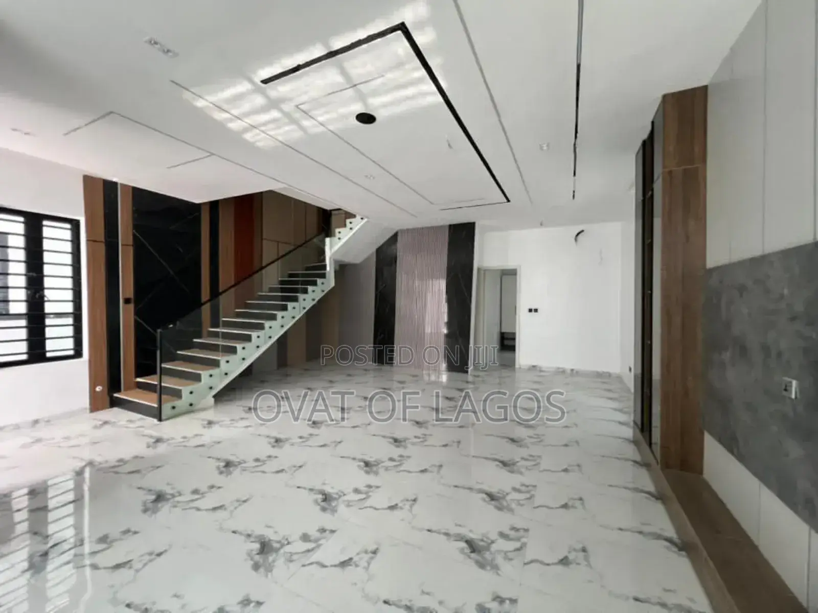 5bdrm Duplex in Ajah Lekki for sale