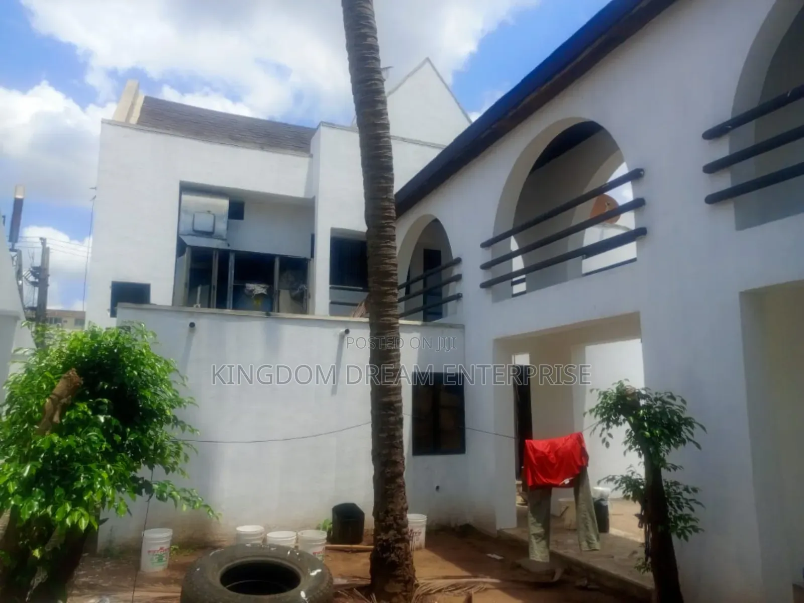 Commercial Property Good for Banks Hospital Corporate Office Use