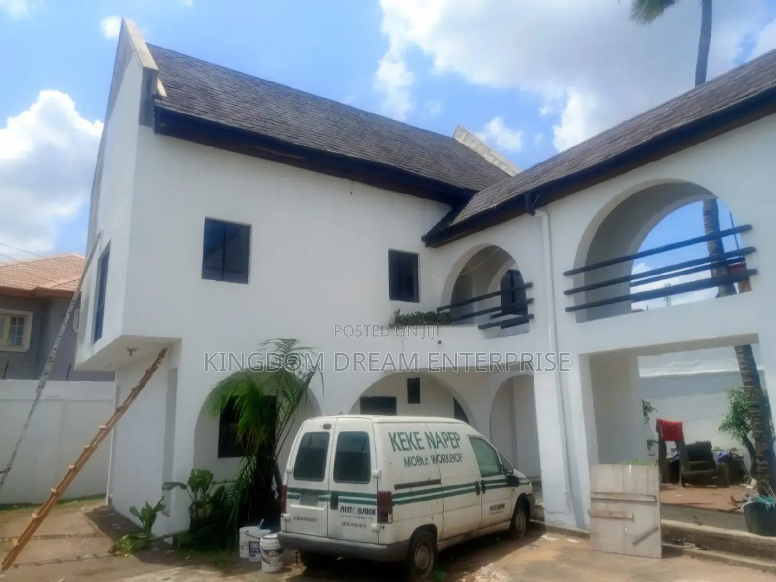 Commercial Property Good for Banks Hospital Corporate Office Use