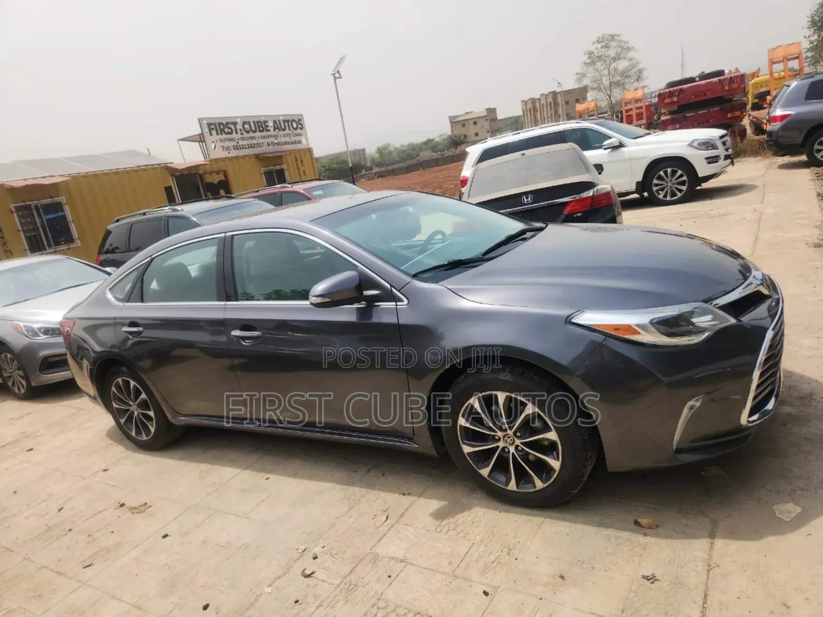 Toyota Avalon XLE Premium FWD Sedan (3.6L 6cyl 6A) 2016 Gray