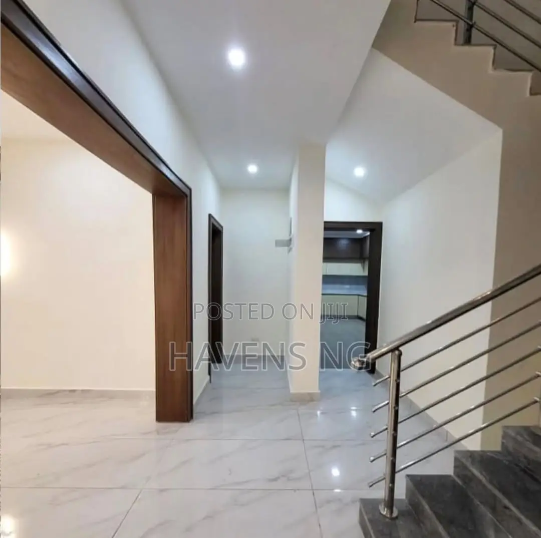 6bdrm Duplex in Apo Resettlement for sale