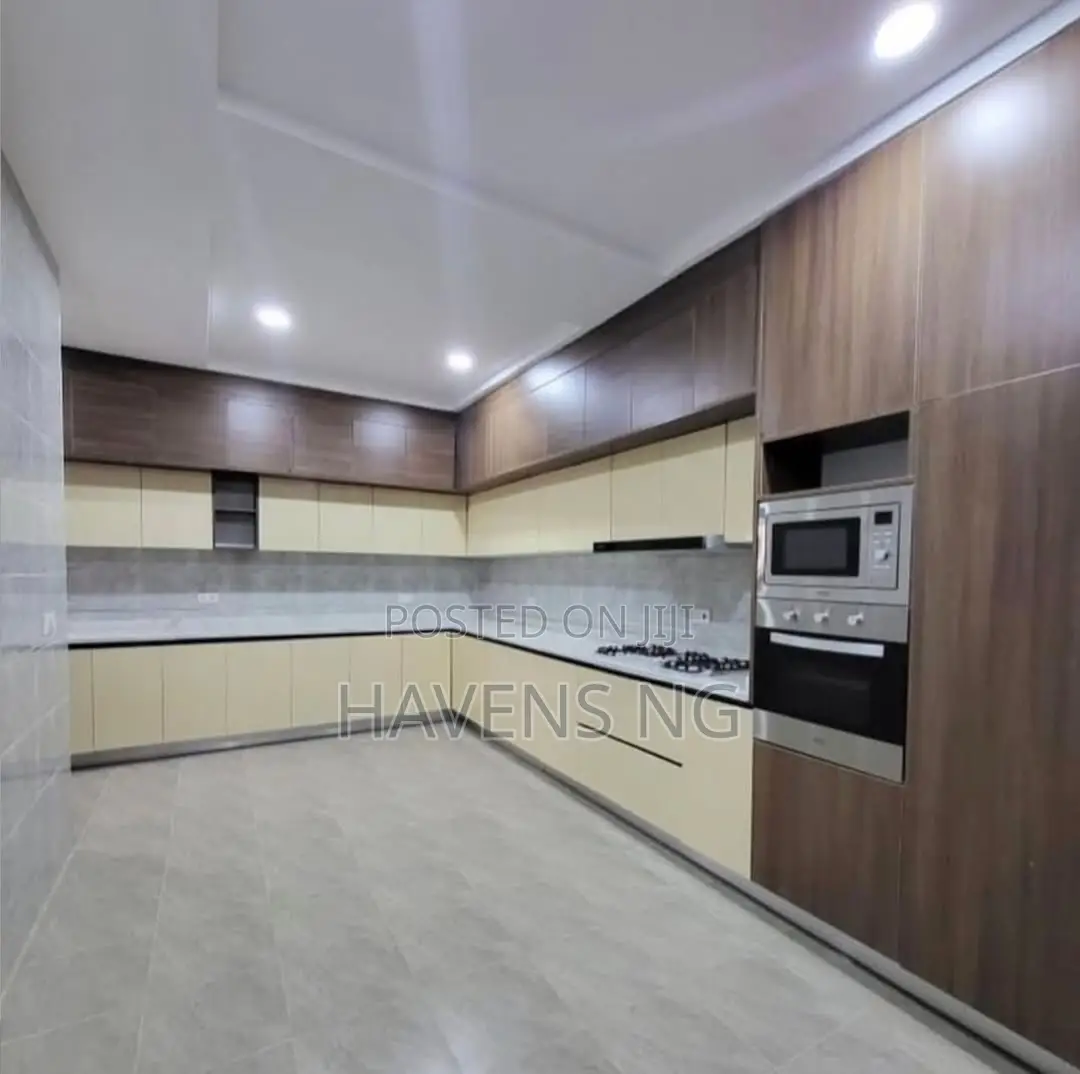 6bdrm Duplex in Apo Resettlement for sale