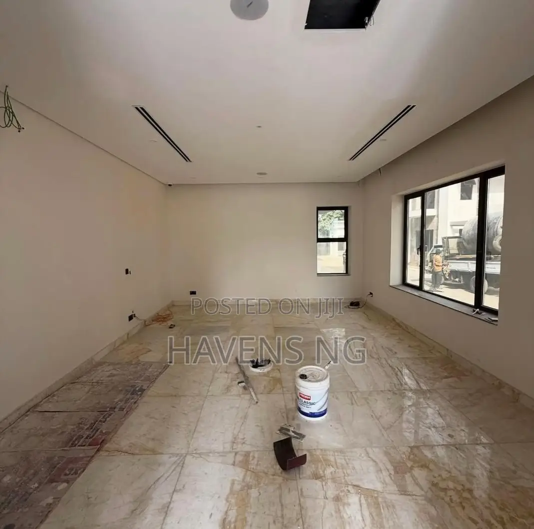 5bdrm Duplex in Kado for sale