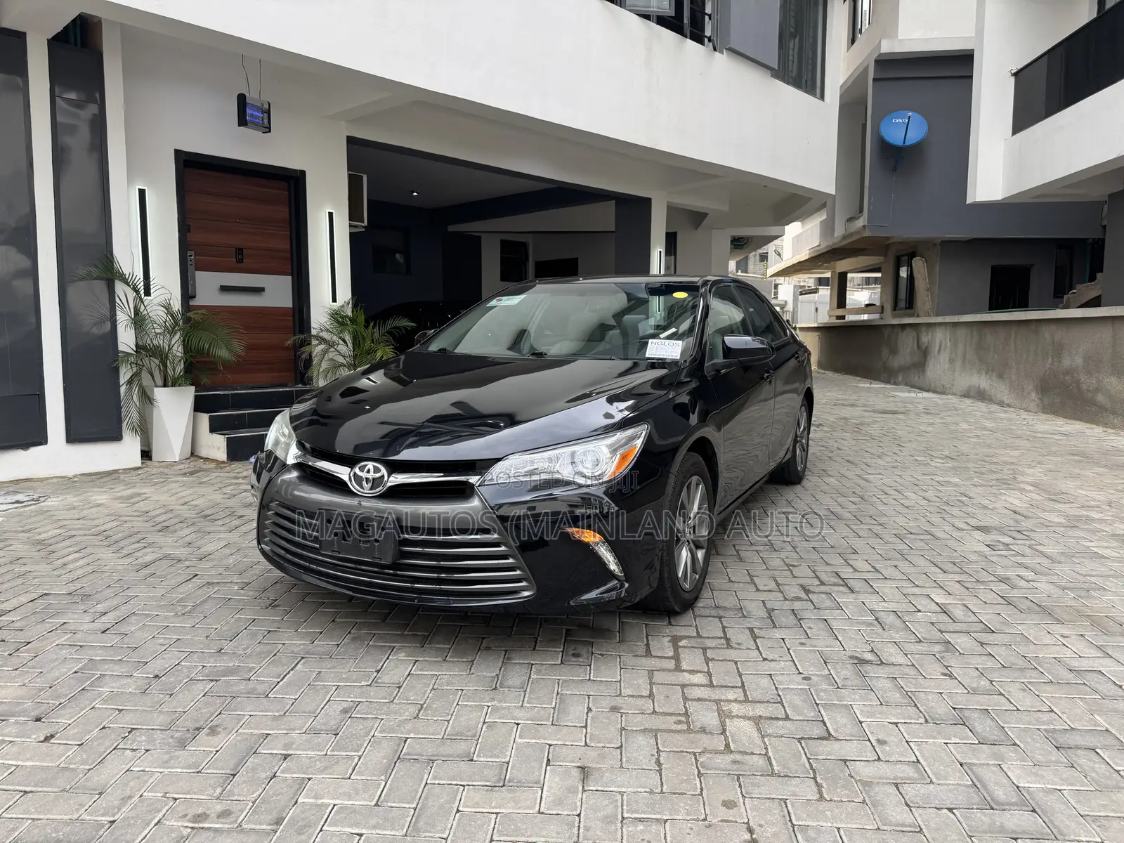 Toyota Camry XLE 4dr Sedan (2.5L 4cyl 6A) 2017 Black