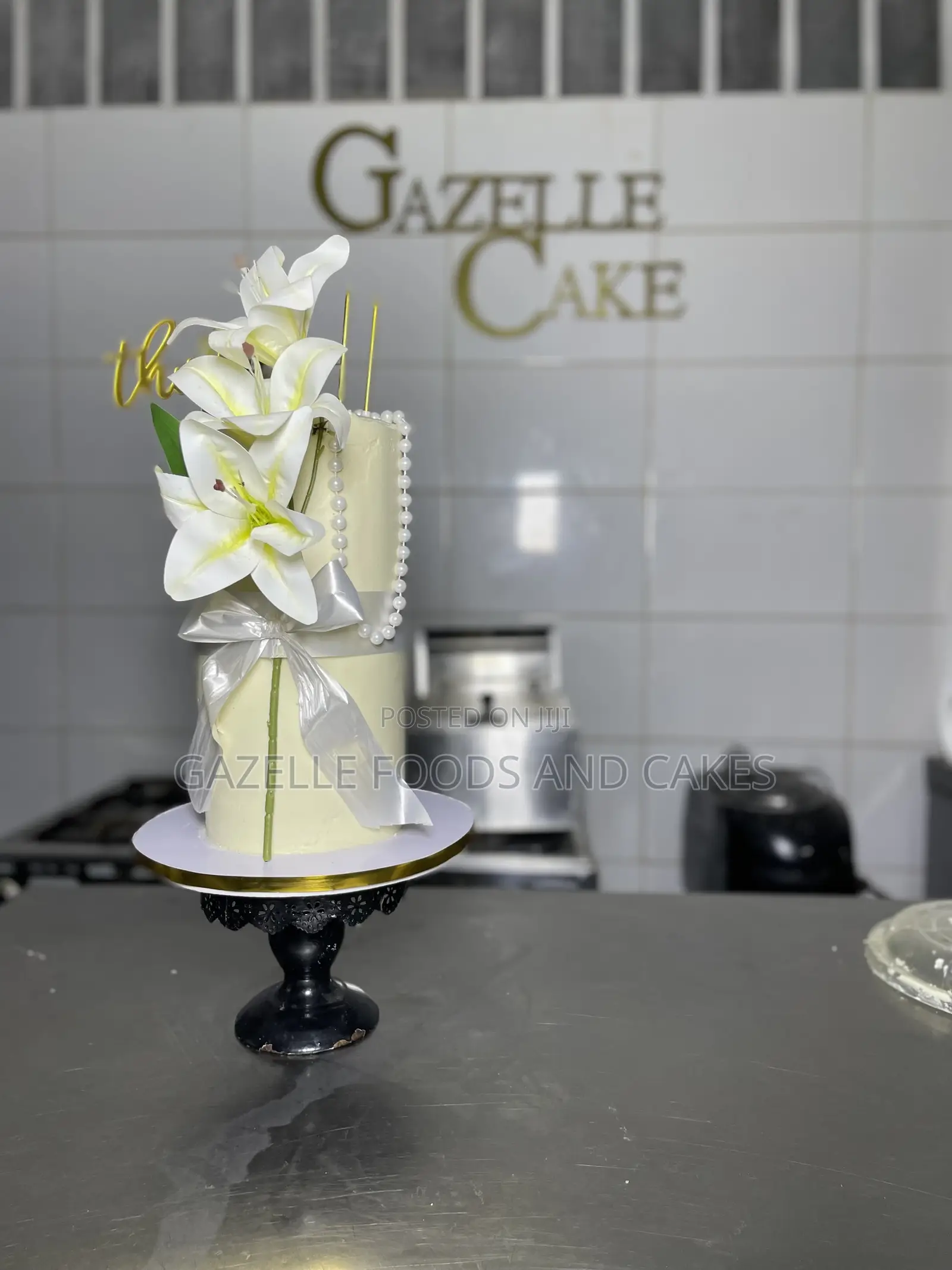 Classic Custom Made Cake Design to Suit Your Event