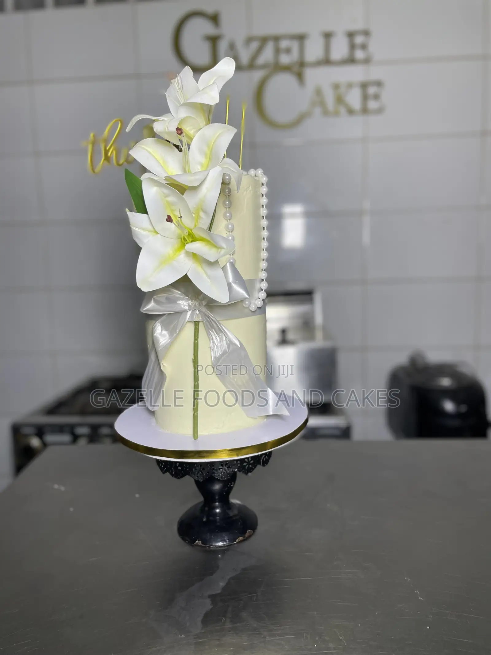Classic Custom Made Cake Design to Suit Your Event