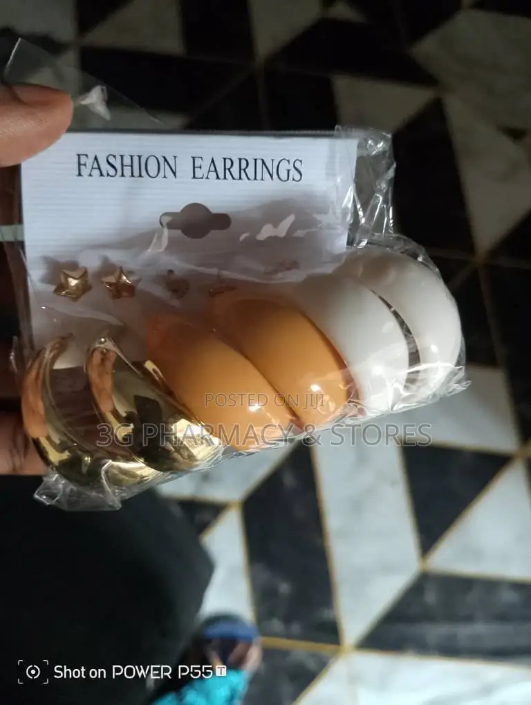 Earrings Sets for Bridal Train Outfits (Hoop Acrylics Earrings Set)