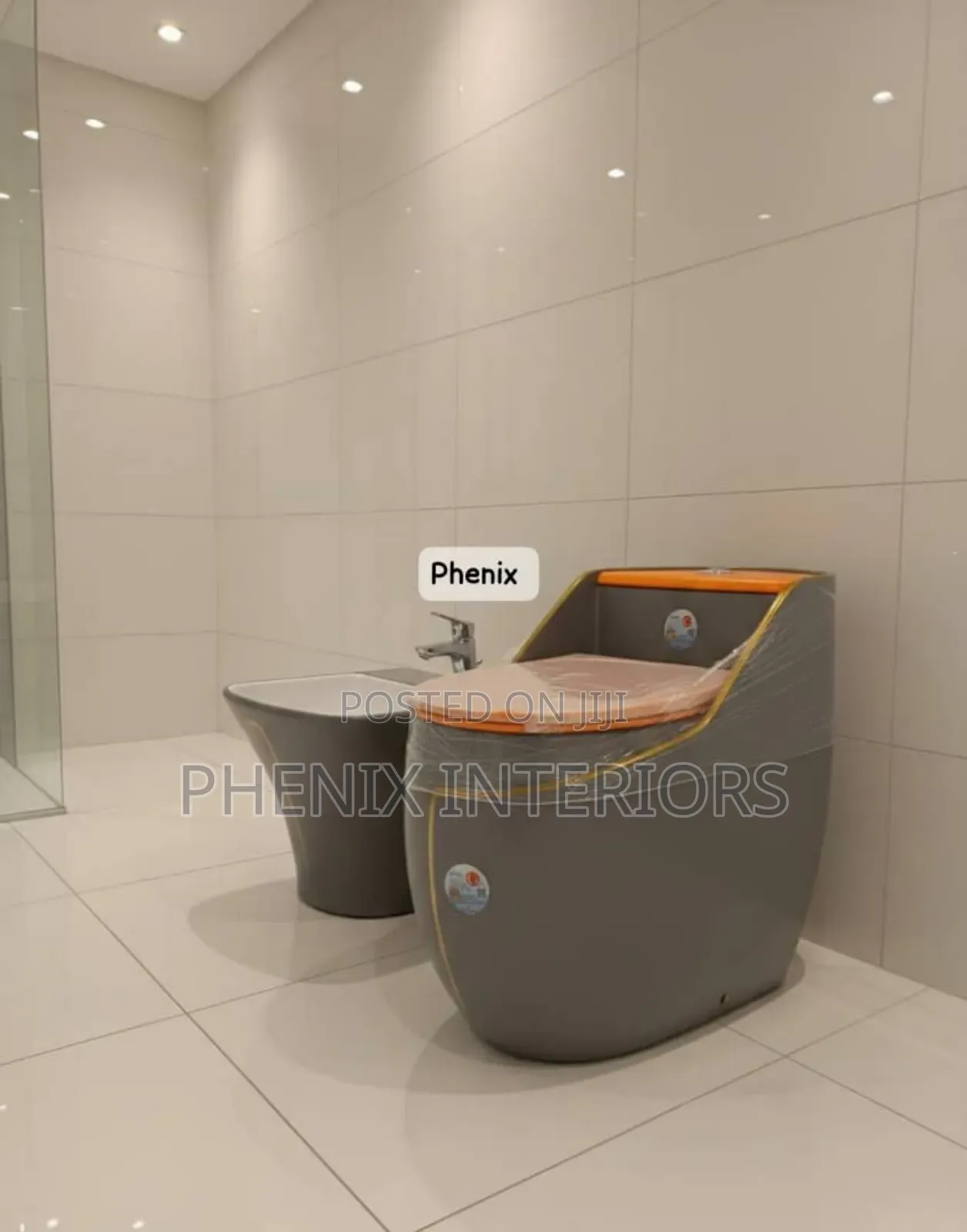 Conjoined Seat and Tank Water Closet With Wall Hung Basin