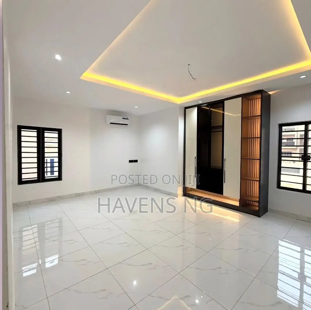 6bdrm Mansion in Guzape District for sale