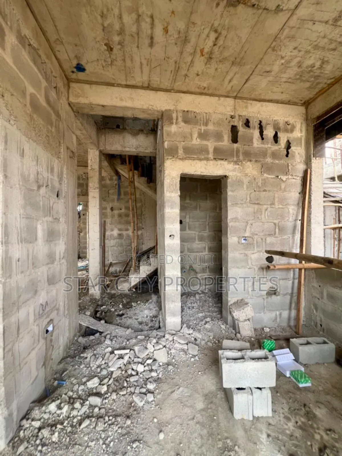 5bdrm Duplex in Ikeja Gra Lagos for sale