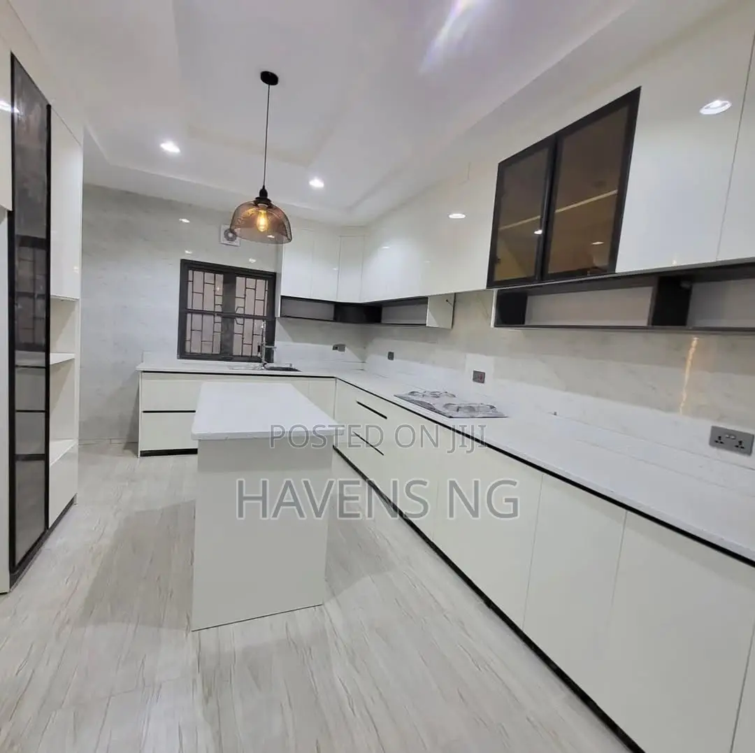 4bdrm Duplex in Guzape District for sale