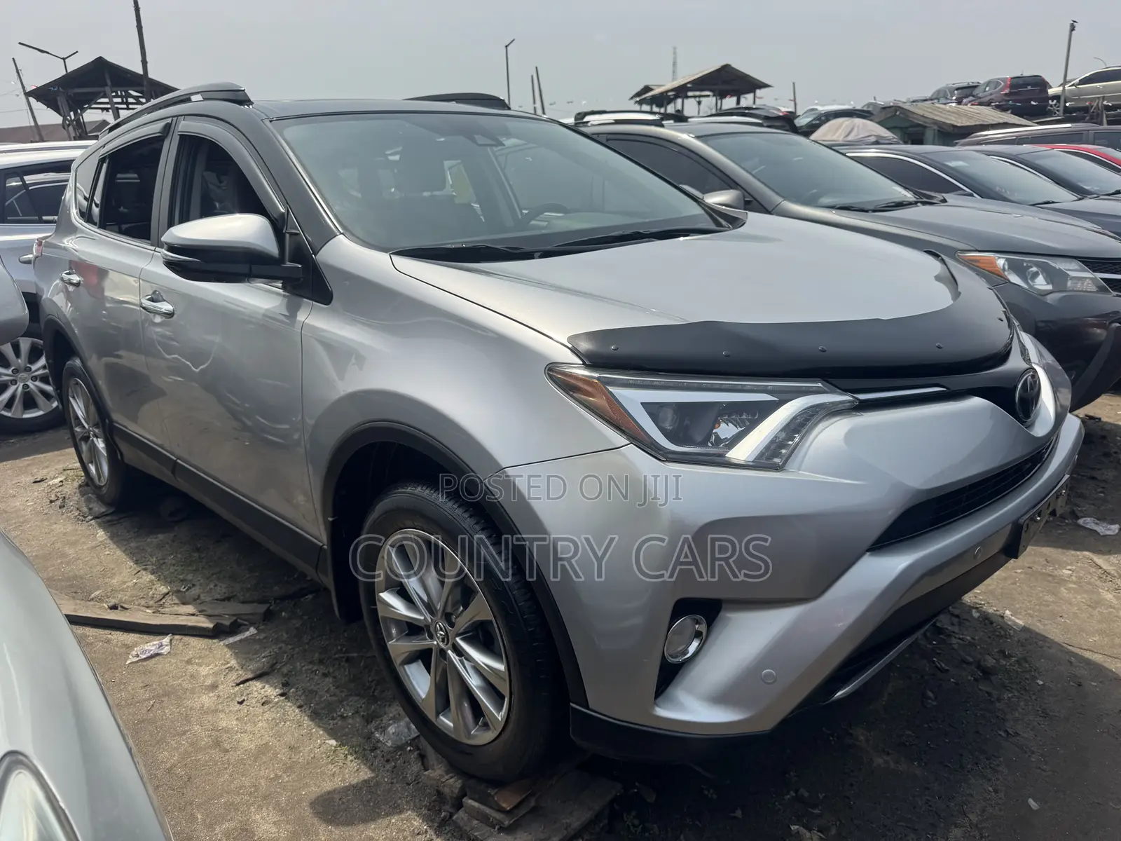 Toyota RAV4 Platinum AWD (2.5L 4cyl 6A) 2017 Silver