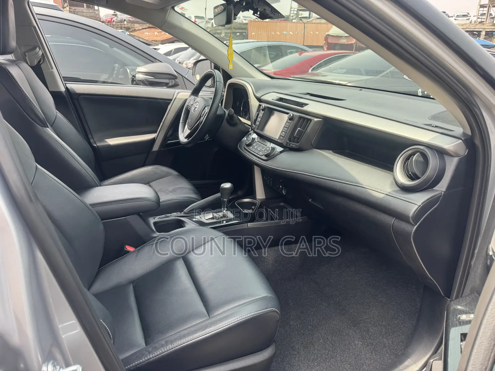 Toyota RAV4 Platinum AWD (2.5L 4cyl 6A) 2017 Silver