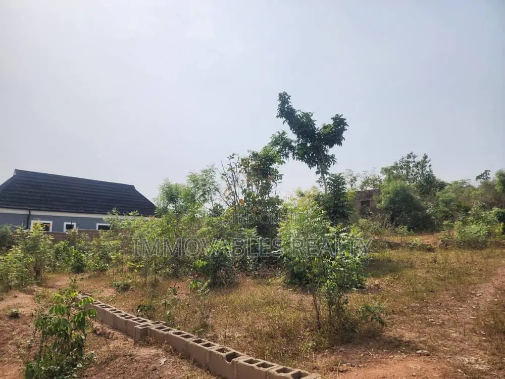 470sqm of Land