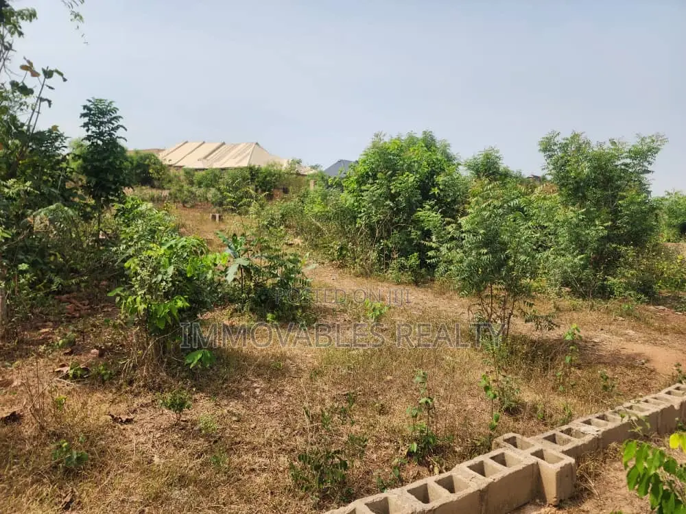 470sqm of Land