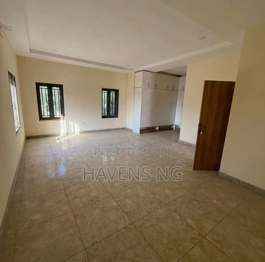 4bdrm Duplex in Apo Resettlement for sale