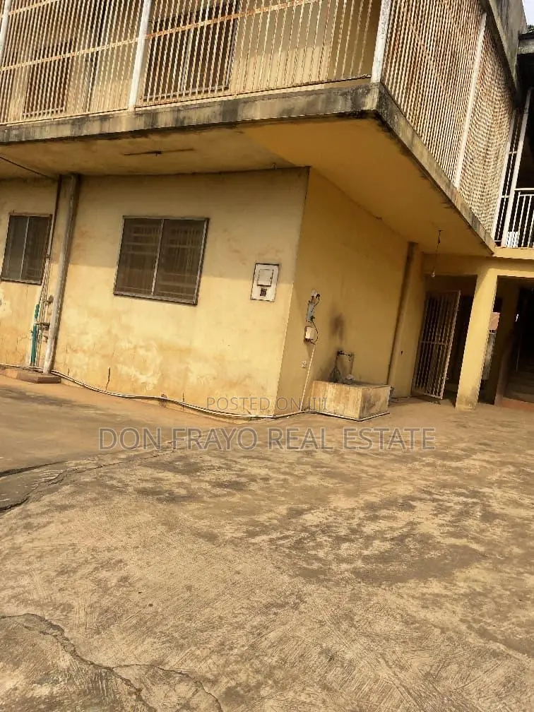 17bdrm Block of Flats in Bodija Estate for sale