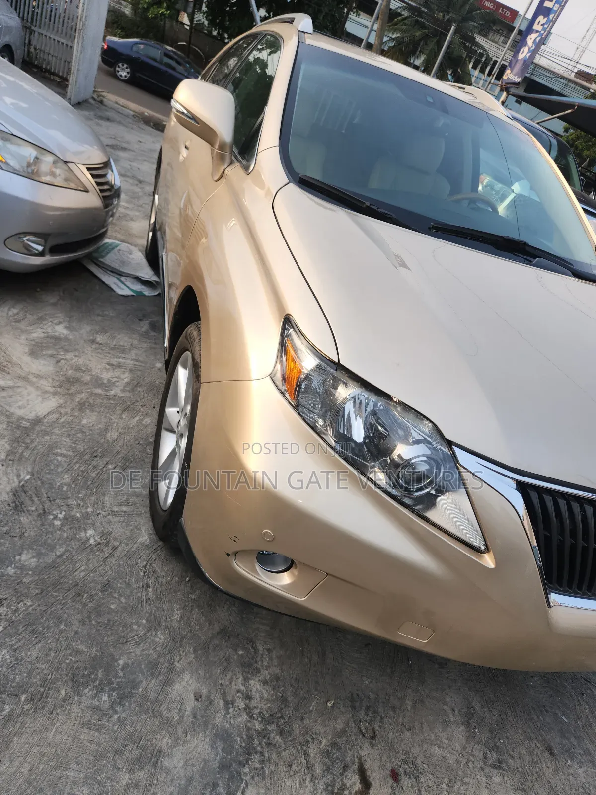 Lexus RX 350 2010 Gold