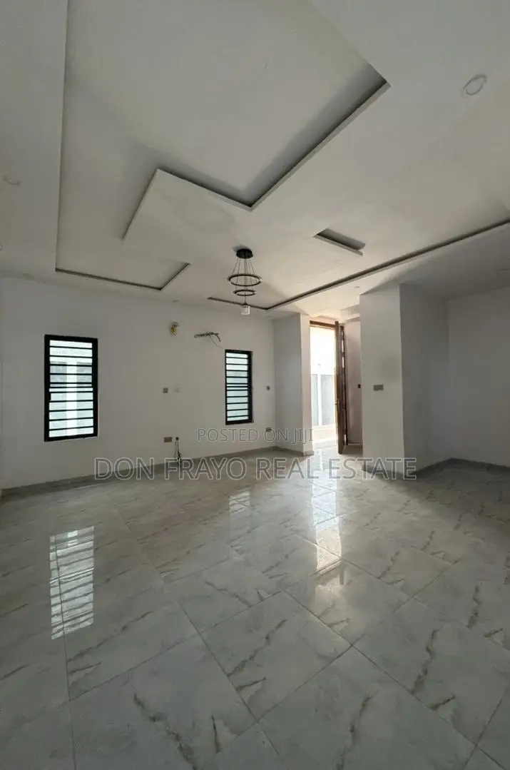 4bdrm Duplex in Main Ikolaba Gra, Bodija for sale