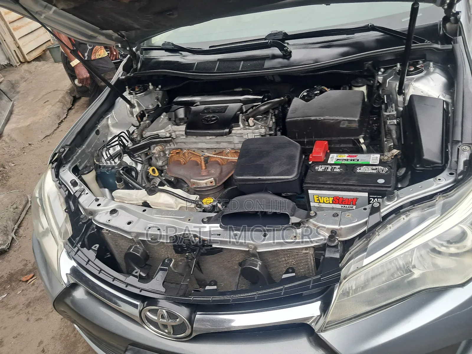 Toyota Camry LE 4dr Sedan (2.5L 4cyl 6A) 2016 Gray
