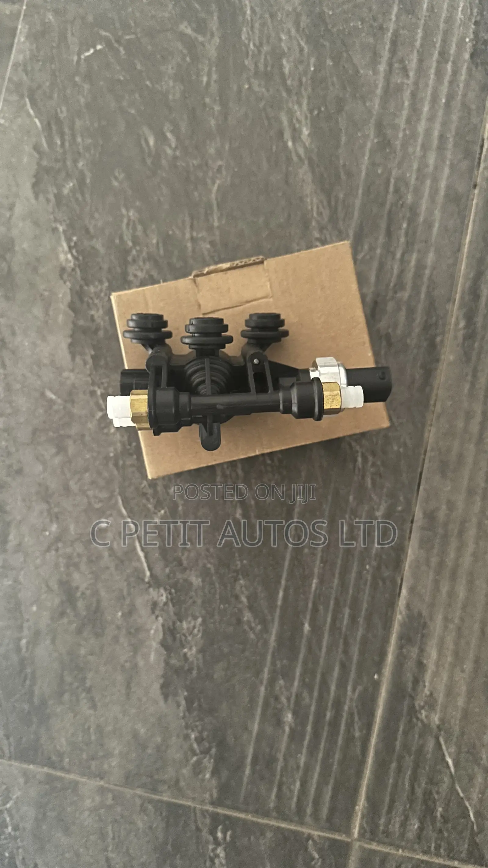 Valve Corner Block Range Rover Middle