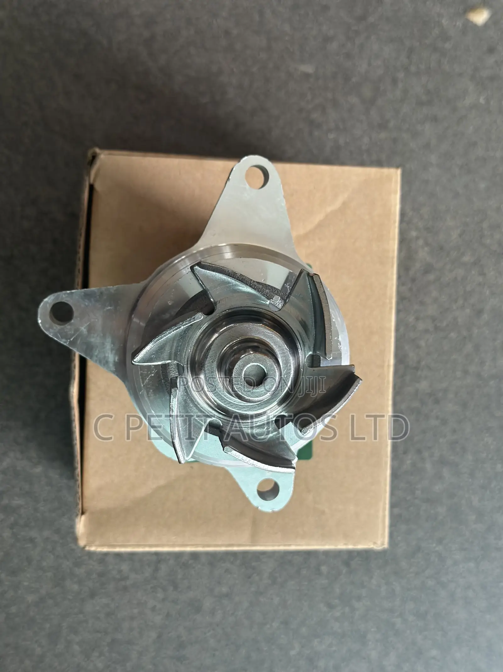 Water Pump Range Rover Evoque 2012