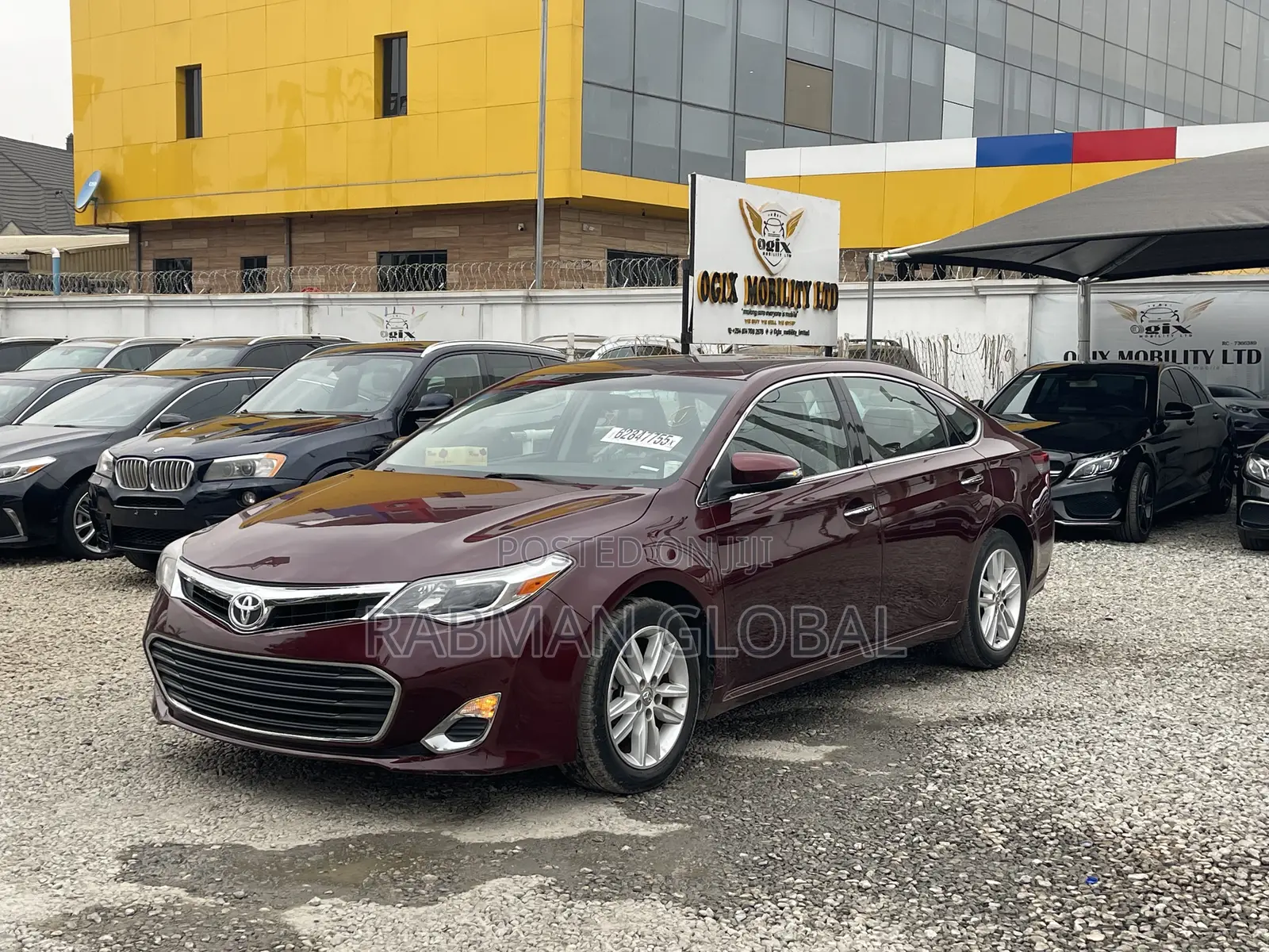 Toyota Avalon XLE FWDSedan (3.6L 6cyl 6A) 2016 Black