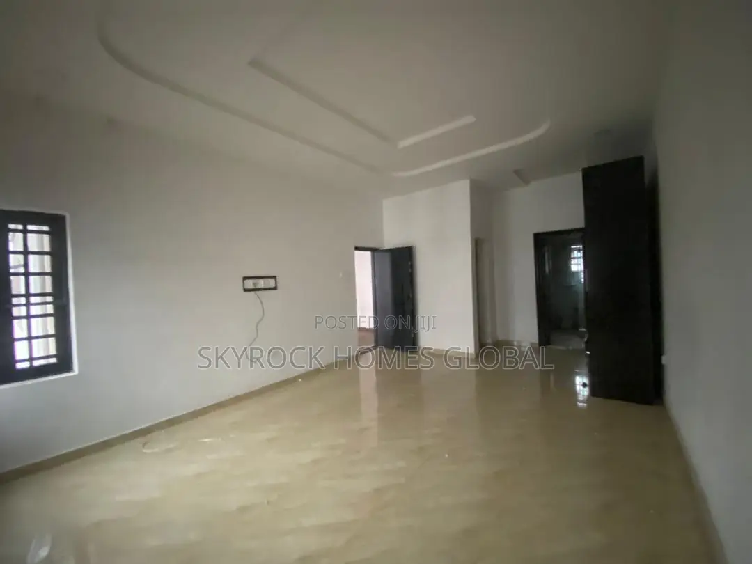 4bdrm Duplex in Ikota for rent