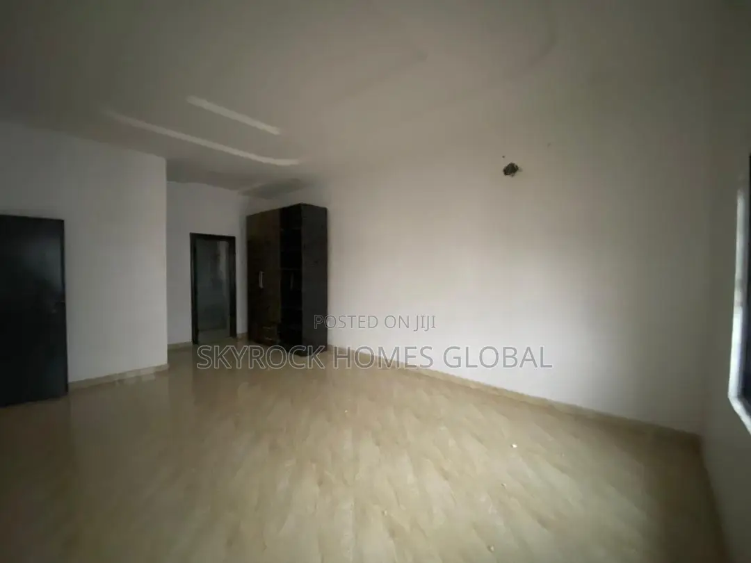 4bdrm Duplex in Ikota for rent