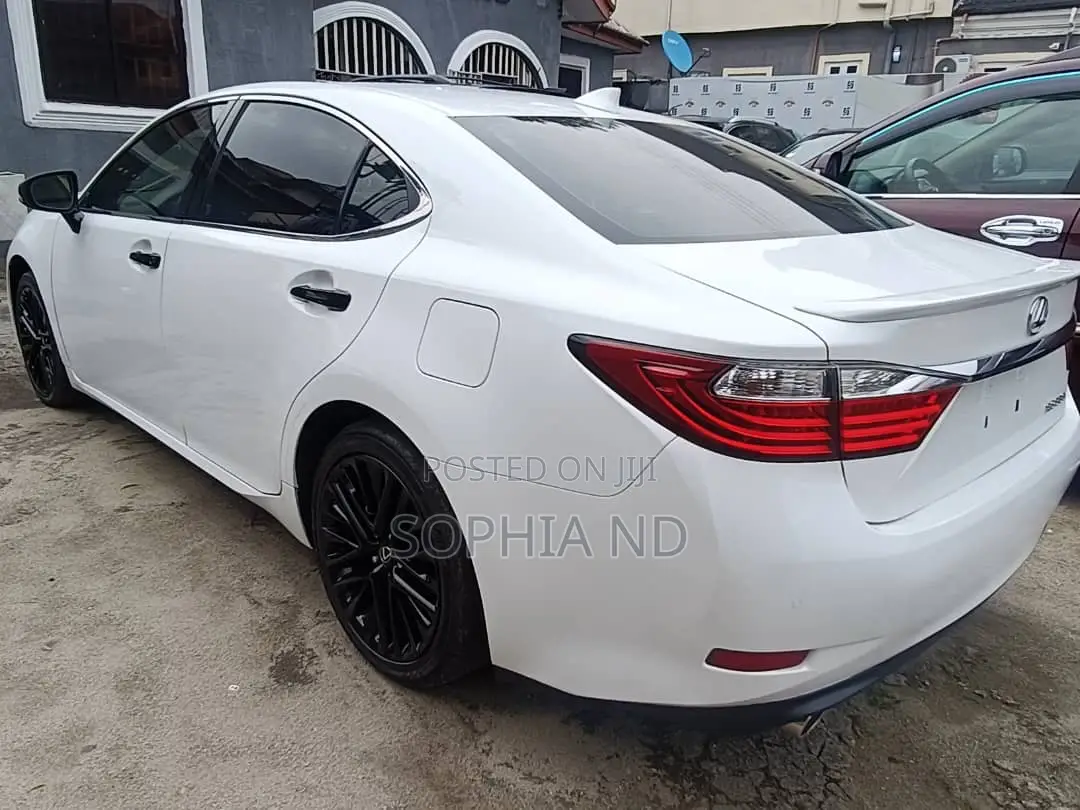 Lexus ES 2014 White