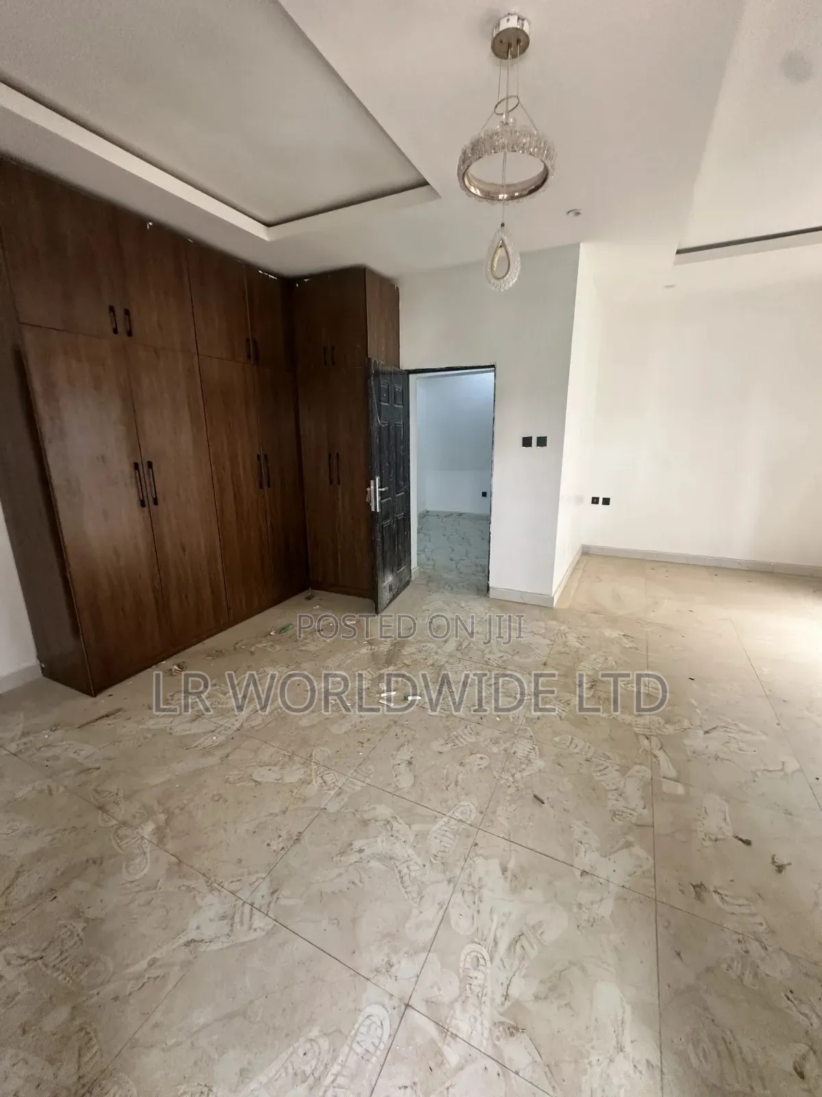 5bdrm Duplex in Lugbe District for sale