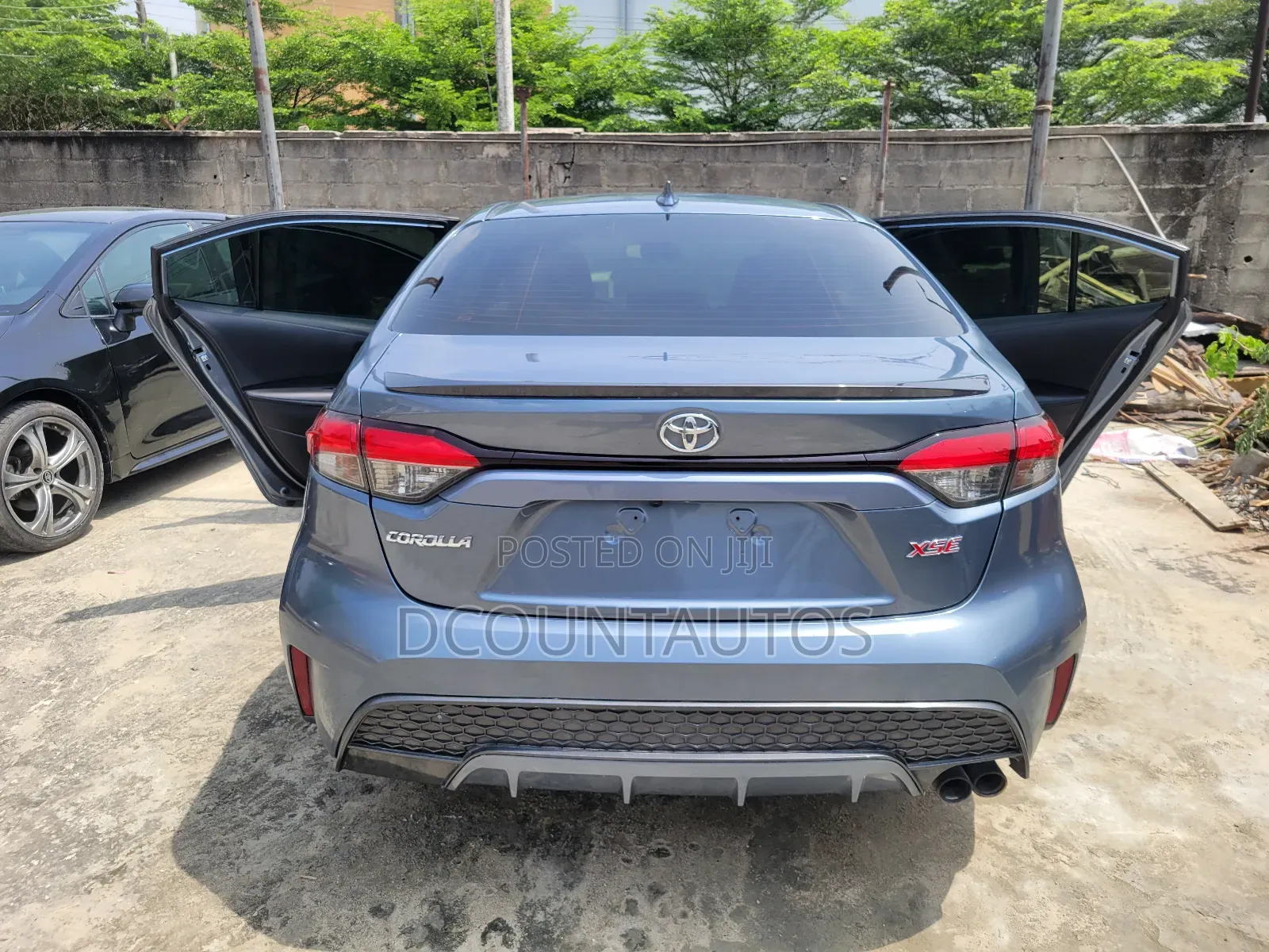 Toyota Corolla XSE 2020 Blue